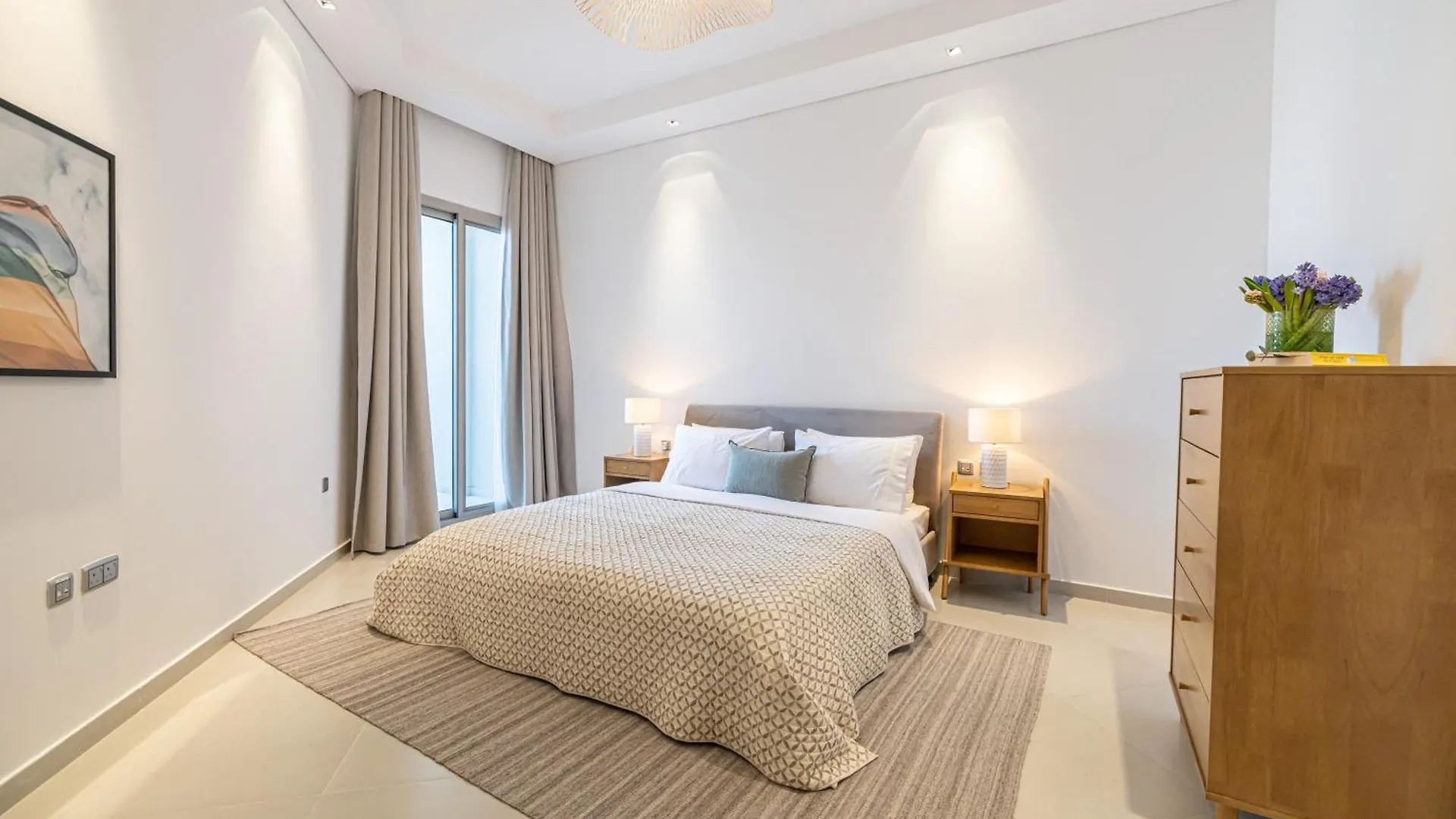Apartment 2Br Api 1000 Community View Jumeirah Dubai